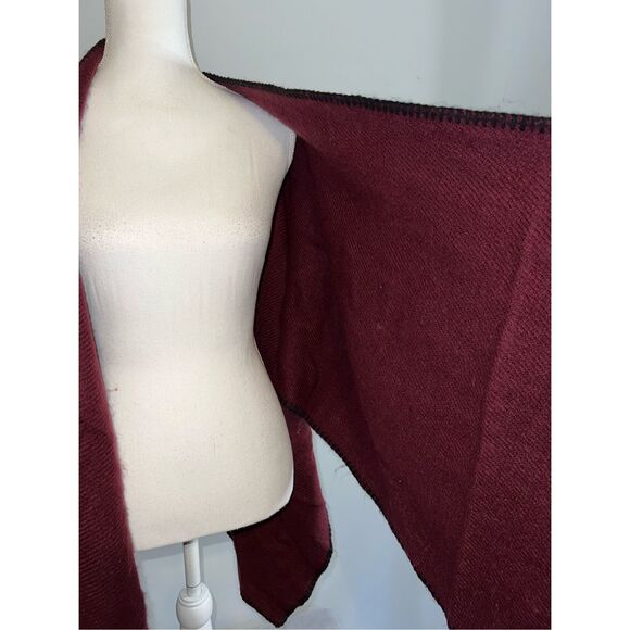 Women’s Fleece Red Reversible Pocho Shrug OS - Picture 8 of 8